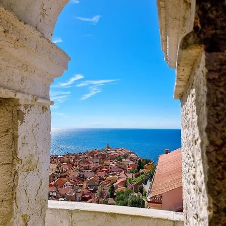 Ema - Tartini Square Piran